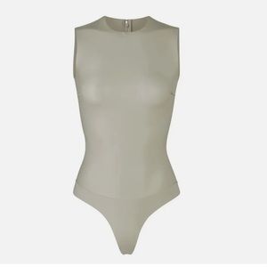 SKIMS crew neck faux leather bodysuit in size: Medium (fits like size small)